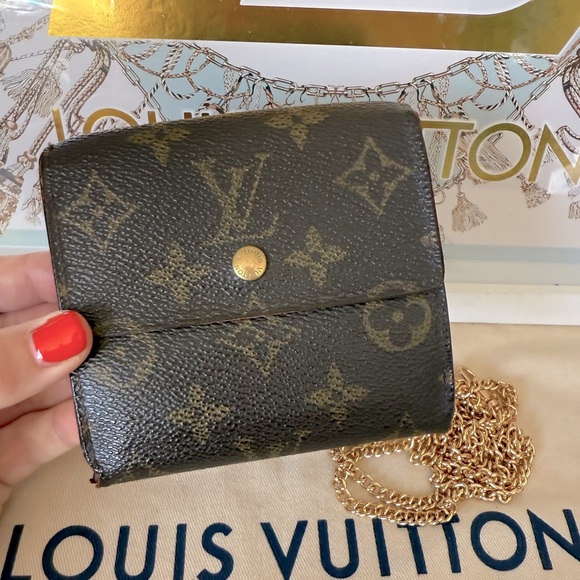 Louis Vuitton Vintage Monogram Compact Wallet with Chain - Picture 6 of 14